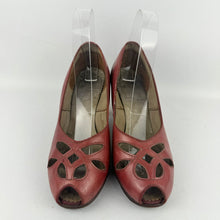 Load image into Gallery viewer, Original 1940's A Krayson Model Red Leather Peeptoe Court Shoes - UK 4