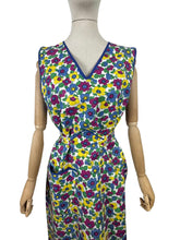 Load image into Gallery viewer, Original Volup 1940's Floral Cotton Apron - Great Chore Dress - Would Make A Great Summer Dress - Bust 42 44 *