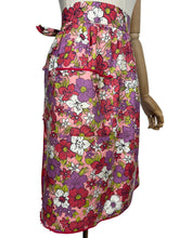 Load image into Gallery viewer, Beautiful Vintage Crisp Cotton Pinny in Red, Pink, White, Green and Black - Waist 30 *