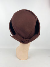 Load image into Gallery viewer, Original 1940’s Warm Brown Felt Bonnet Hat with Lacquered Raffia Trim *