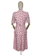 Load image into Gallery viewer, Original 1940's CC41 Pink, Black and White Moygashel Linen Suit - Bust 34