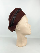 Load image into Gallery viewer, Original 1940’s Warm Brown Felt Bonnet Hat with Lacquered Raffia Trim *