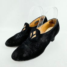Load image into Gallery viewer, Original 1940's CC41 Black Suede Court Shoes with Brown Leather Trim - UK 5  - AS IS *