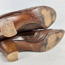 Load image into Gallery viewer, Original 1930's Dark Brown Leather and Suede Lace Up Shoes - UK 5 or 5.5