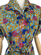 Load image into Gallery viewer, Original 1950's Bold Floral Crisp Cotton Belted Chore Dress by Banner - Blue with Pink Roses - Bust 40 *