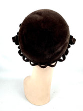 Load image into Gallery viewer, 1930’s Chocolate Brown Felt Cap with Scalloped Felt Trim