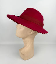 Load image into Gallery viewer, Original 1930's 1940's Red Wool Felt Fedora Hat with Twisted Felt Trim
