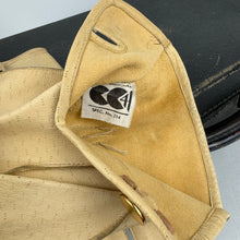 Load image into Gallery viewer, Original 1940's CC41 Men's Pig Skin Natural Leather Gloves with Gold Tone Button Fastening - Size 8 *