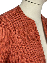 Load image into Gallery viewer, 1940's Reproduction Hand Knitted Bolero in Salmon Pink - B34 36 38 40