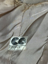 Load image into Gallery viewer, Original 1940's CC41 Rust Tweed Wool Single Breasted Jacket - Bust 34