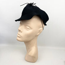 Load image into Gallery viewer, Charming Original 1940's Black Felt Hat with Neat Tassel Detail *