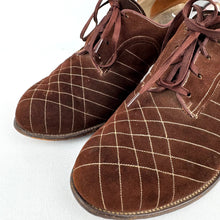 Load image into Gallery viewer, Original Late 1930's or Early 1940's Clarks Chocolate Brown Lace Up Shoes - Size 6 6.5