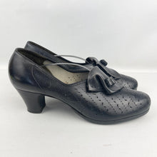 Load image into Gallery viewer, Original 1940's Black Leather Court Shoes with Pretty Tongue and Punch Detail - UK 7 7.5