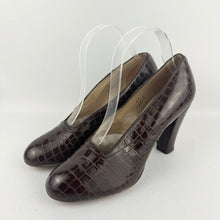 Load image into Gallery viewer, Original 1940's Vanity Brown Leather Mock Croc High Court Shoes - UK 5.5 6 *