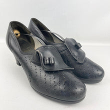 Load image into Gallery viewer, Original 1940's Black Leather Court Shoes with Pretty Tongue and Punch Detail - UK 7 7.5
