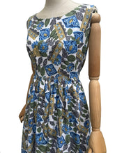 Load image into Gallery viewer, Original 1940's Sleeveless Cotton Sundress with Flower Pots and Flowers Print - bust 34 35