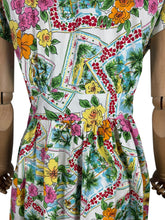 Load image into Gallery viewer, Reproduction 1940's Novelty Print Cotton Day Dress - Tropical Themed Print - Bust 37 *