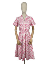 Load image into Gallery viewer, Original 1940's 1950's Pink and White Cotton Summer Dress with Pretty Fern Print - Bust 34 35 *