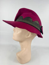 Load image into Gallery viewer, Original 1940's Burgundy Felt Fedora Hat with Grey Leather Scalloped Trim and Bow Detail