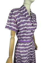Load image into Gallery viewer, 1940’s 1950’s Horrockses Crisp Cotton Day Dress in Purple, White and Black - Bust 40
