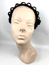 Load image into Gallery viewer, 1930’s Chocolate Brown Felt Cap with Scalloped Felt Trim