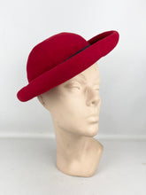 Load image into Gallery viewer, Original 1940's Cherry Red Felt Hat with Navy Blue Grosgrain Trim