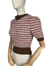 Load image into Gallery viewer, Reproduction 1940's Waffle Stripe Jumper in Chocolate Brown, Pale Pink and Cream - Bust 33 34 35