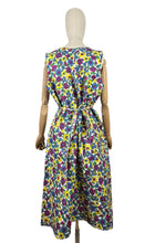 Load image into Gallery viewer, Original Volup 1940's Floral Cotton Apron - Great Chore Dress - Would Make A Great Summer Dress - Bust 42 44 *