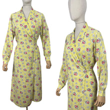 Load image into Gallery viewer, Original 1940's 1950's Pretty Yellow Cotton Dressing Robe with Pink Roses Print - Bust 36" 38"