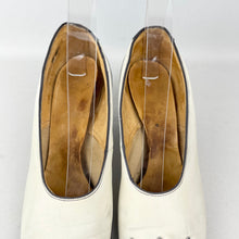 Load image into Gallery viewer, Original 1940's CC41 Cream Suede and Blue Leather Spectator Court Shoes - UK 5.5 6