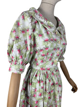 Load image into Gallery viewer, Original 1950's 1960's Petite Fit Crisp Cotton Day Dress in Pink and Green - Bust 32 34 *