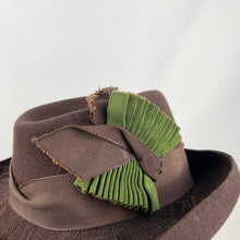 Load image into Gallery viewer, Original 1930's 1940's Dark Brown Felt Fedora Hat with Grosgrain Trim in Green and Brown with Fine Net
