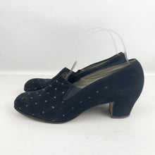 Load image into Gallery viewer, Original 1940's Black Suede Court Shoes with Pretty Stitch Detail - UK 5 5.5