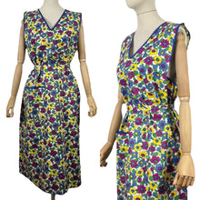 Load image into Gallery viewer, Original Volup 1940's Floral Cotton Apron - Great Chore Dress - Would Make A Great Summer Dress - Bust 42 44 *