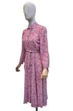 Load image into Gallery viewer, Original 1940’s Pink and White Floppy Cotton Belted Day Dress - Bust 36