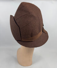 Load image into Gallery viewer, Original Late 1930's Brown Felt Tilt Hat with Seaming Detail and Grosgrain Trim and Bow