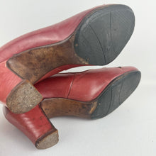 Load image into Gallery viewer, Original 1940's A Krayson Model Red Leather Peeptoe Court Shoes - UK 4