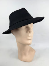 Load image into Gallery viewer, Original Late 1930's or Early 1940's Black Felt Fedora Hat by Jacoll