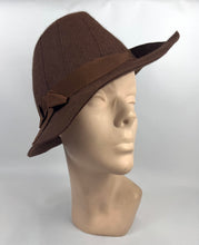 Load image into Gallery viewer, Original Late 1930's Brown Felt Tilt Hat with Seaming Detail and Grosgrain Trim and Bow
