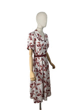 Load image into Gallery viewer, Original 1940's Fabulous Bow and Umbrella Novelty Print Linen Belted Day Dress - Bust 36