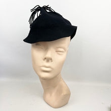 Load image into Gallery viewer, Charming Original 1940's Black Felt Hat with Neat Tassel Detail *