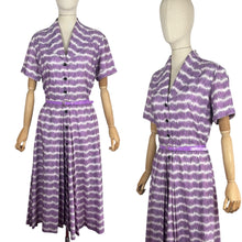 Load image into Gallery viewer, 1940’s 1950’s Horrockses Crisp Cotton Day Dress in Purple, White and Black - Bust 40