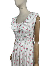 Load image into Gallery viewer, Original 1950's White, Pink and Green Textured Cotton Belted Day Dress with Roses Print and Frill Collar - Bust 34 *