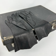 Load image into Gallery viewer, Original 1940's CC41 Deadstock Soft Black Leather Gloves - Size 6