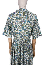 Load image into Gallery viewer, Vintage 1950's 1960's Lightweight Cotton Novelty Print Shirtwaister Dress in Purple, Blue and Green - Bust 36 *