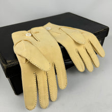 Load image into Gallery viewer, Original 1940's or 1950's Men's Chamois Leather Gloves by Morley With Mother of Pearl Button - Size 8 *