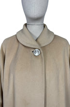 Load image into Gallery viewer, Original Late 1940's Early 1950's Cream Wool Coat with Single Button Closure - Bust 44 46