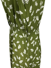 Load image into Gallery viewer, Original 1940's Green and Ivory Feather and Bow Novelty Print Dress - Bust 40
