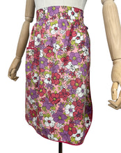 Load image into Gallery viewer, Beautiful Vintage Crisp Cotton Pinny in Red, Pink, White, Green and Black - Waist 30 *