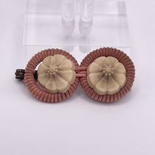 Load image into Gallery viewer, Original 1940's Pale Pink Wartime Make Do and Mend Wire Brooch with Double Button Decoration *